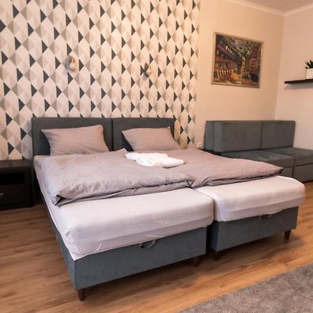 Thermal Next I Weninger Apartman Kiskunhalas Eksteriør billede