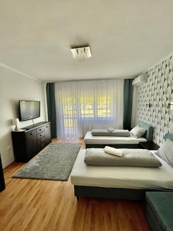 Thermal Next I Weninger Apartman Kiskunhalas Eksteriør billede