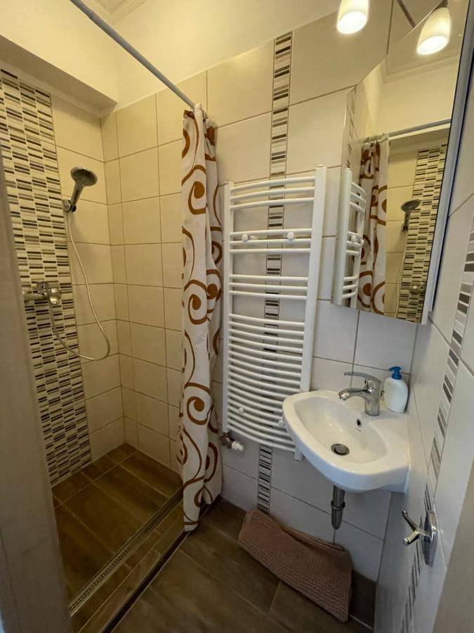 Thermal Next I Weninger Apartman Kiskunhalas Eksteriør billede