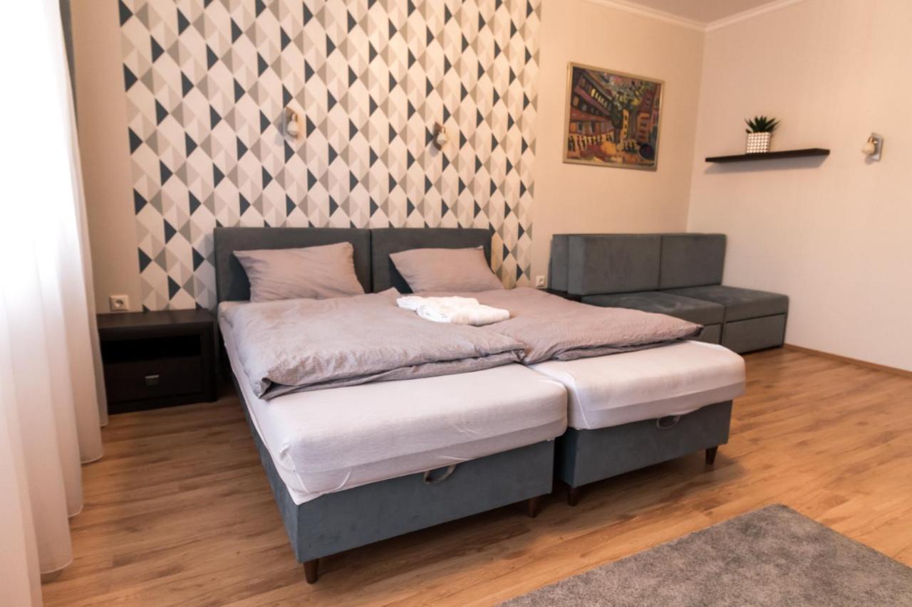 Thermal Next I Weninger Apartman Kiskunhalas Eksteriør billede