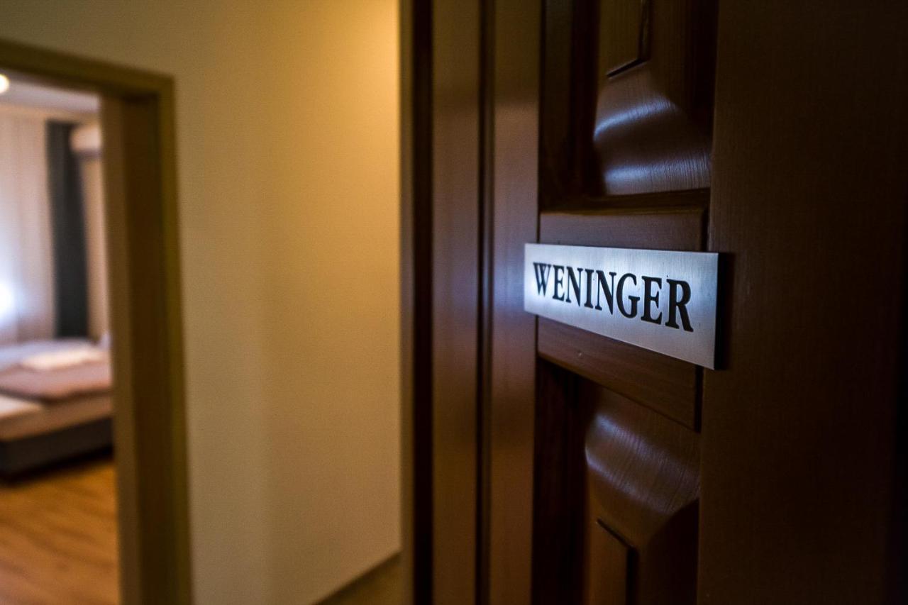 Thermal Next I Weninger Apartman Kiskunhalas Eksteriør billede